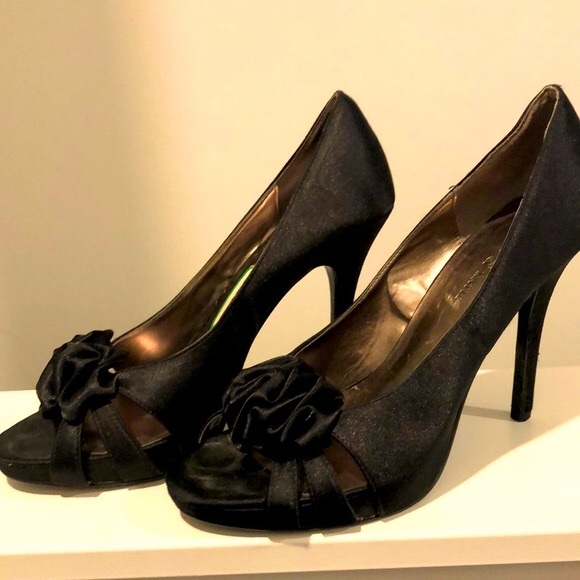Kelly & Katie Shoes - Kelly & Katie Black Size 9 Women’s Stilettos